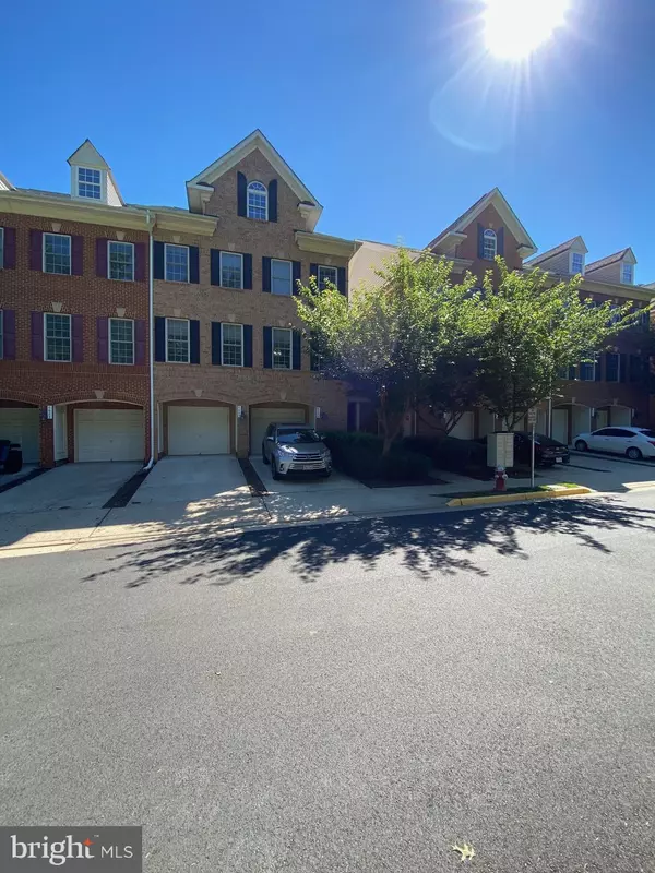 Fairfax, VA 22033,4647 RED ADMIRAL WAY #163