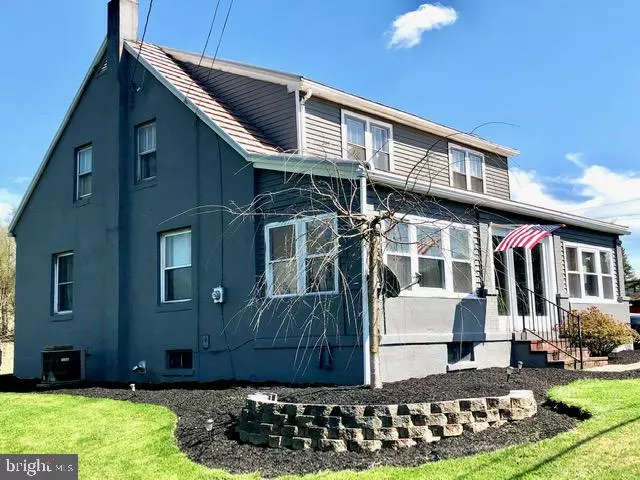 58 LYONS RD, Fleetwood, PA 19522