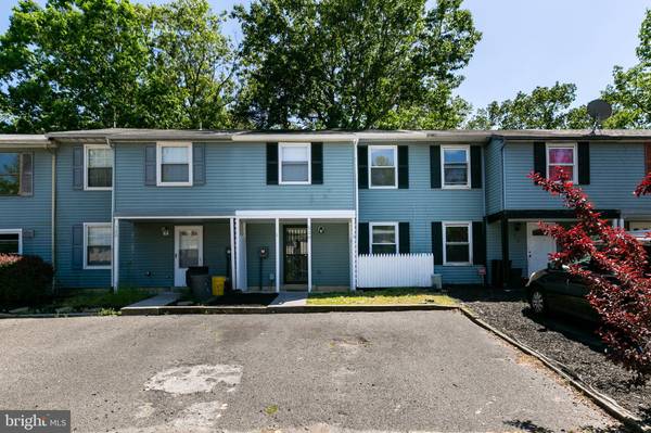 520 W LOCH LOMOND DR, Sicklerville, NJ 08081