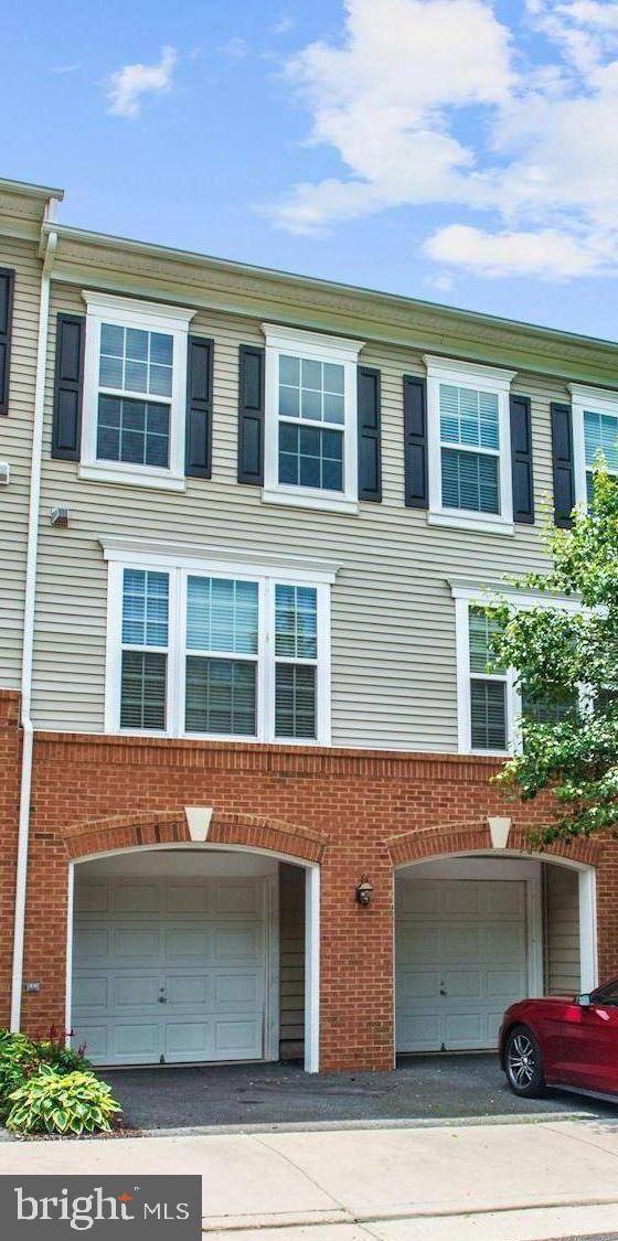 7035 HUNTLEY RUN PL #109, Alexandria, VA 22306