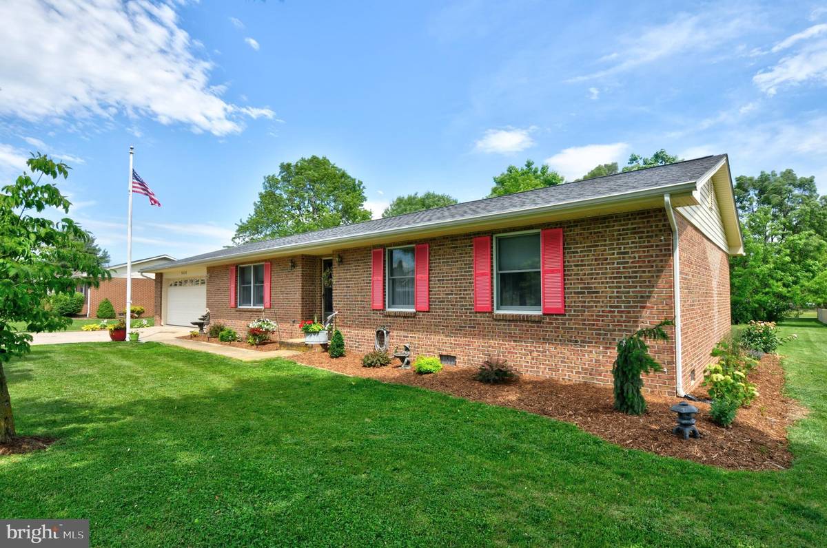 New Market, VA 22844,9838 PLEASANT VIEW DR