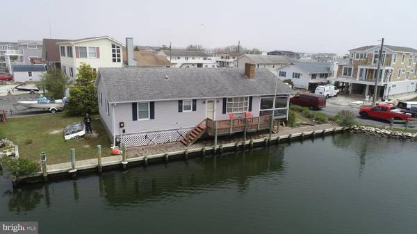 Fenwick Island, DE 19944,33 W BAYARD ST