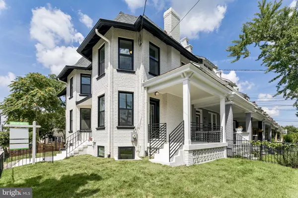 725 FARRAGUT ST NW, Washington, DC 20011