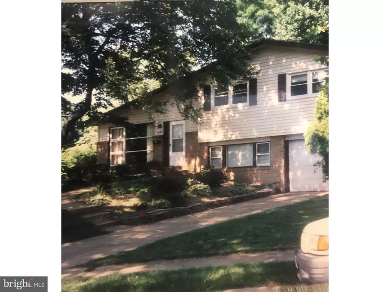 2395 NICHOLBY DR, Wilmington, DE 19808