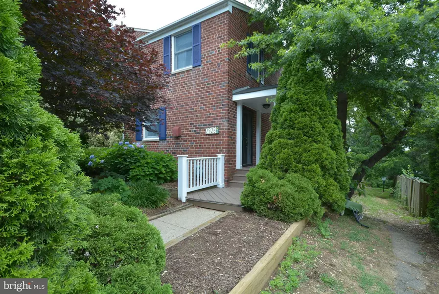 2923 HICKORY ST, Alexandria, VA 22305