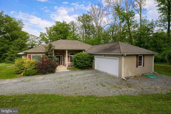 Wrightsville, PA 17368,824 APACHE LN