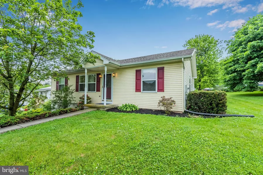 8435 KENSI CT, Hummelstown, PA 17036