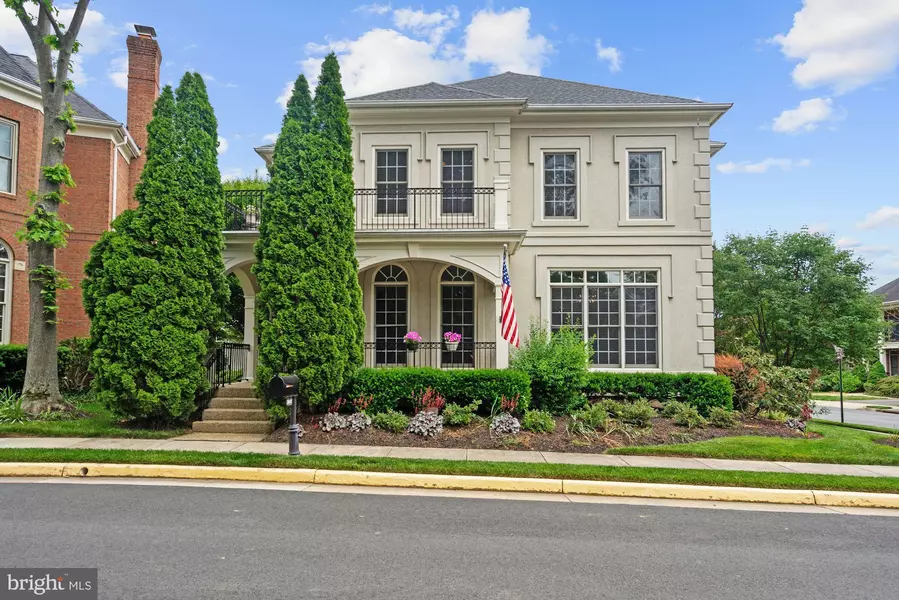 3847 FARR OAK CIR, Fairfax, VA 22030