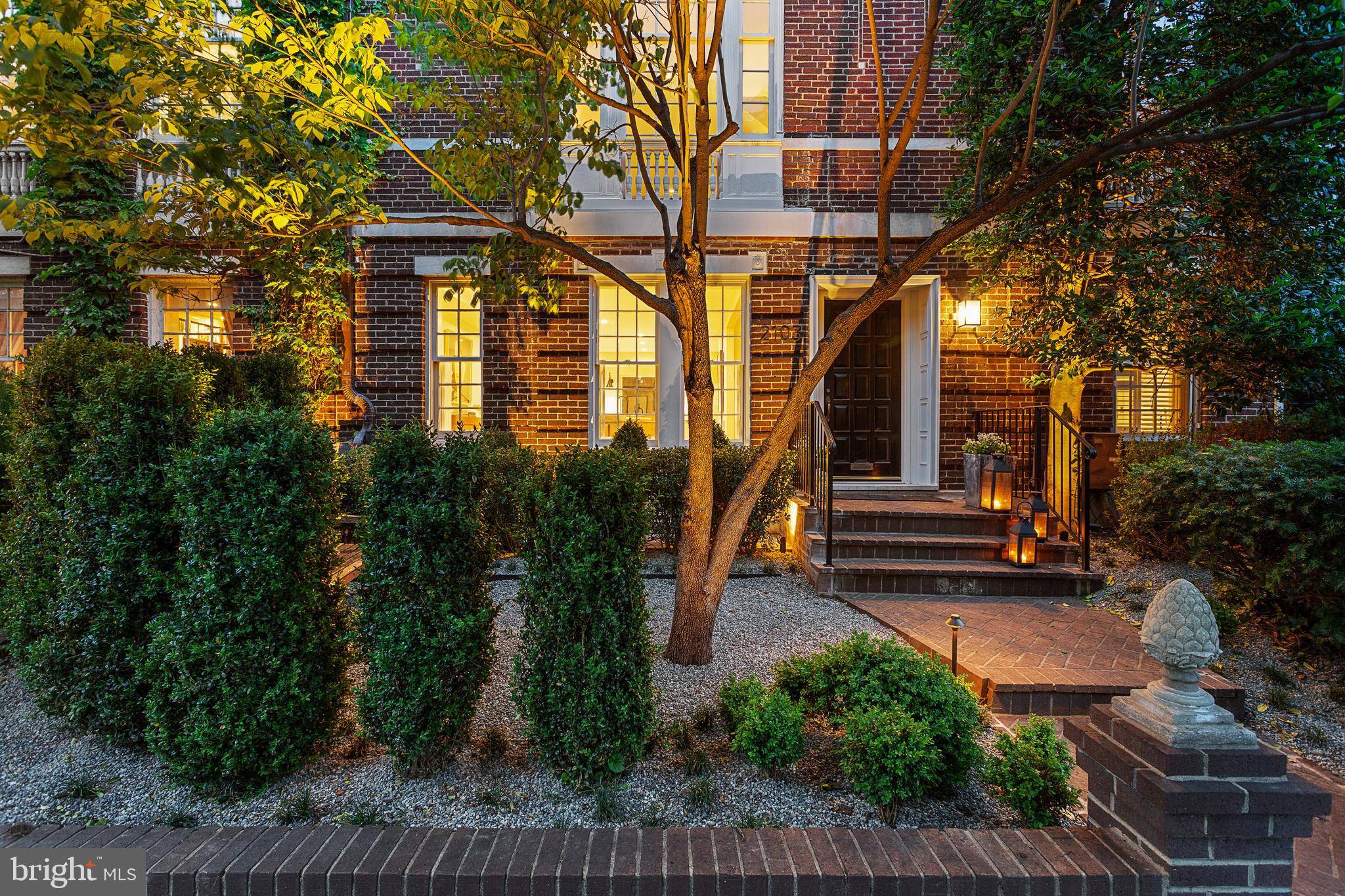 2103 R ST NW, Washington, DC 20008