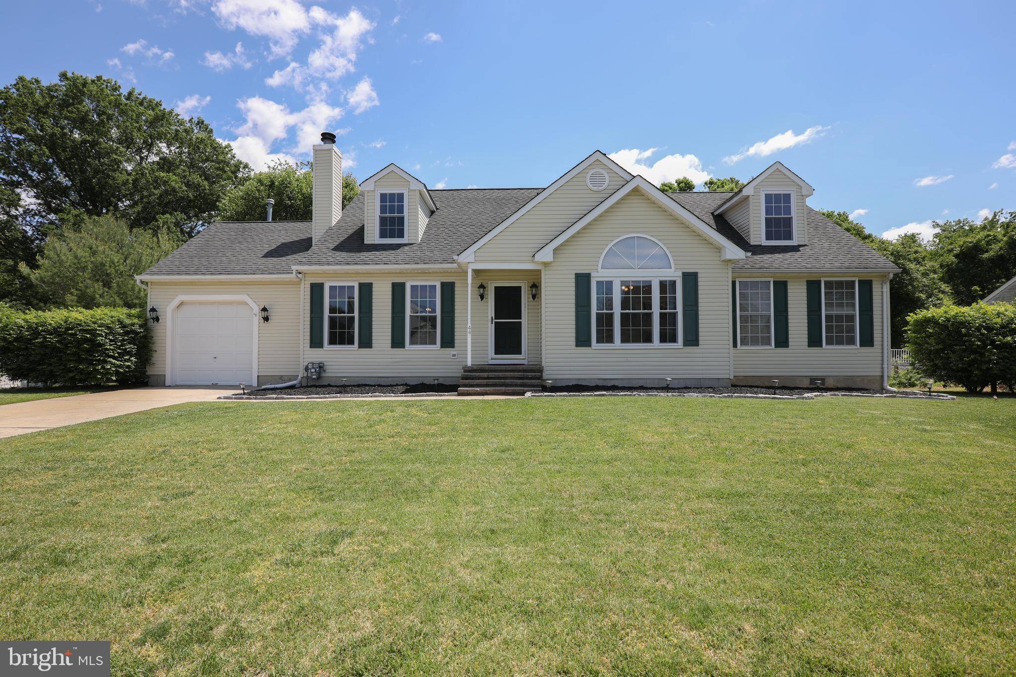 44 AUTUMN LN, Burlington, NJ 08016