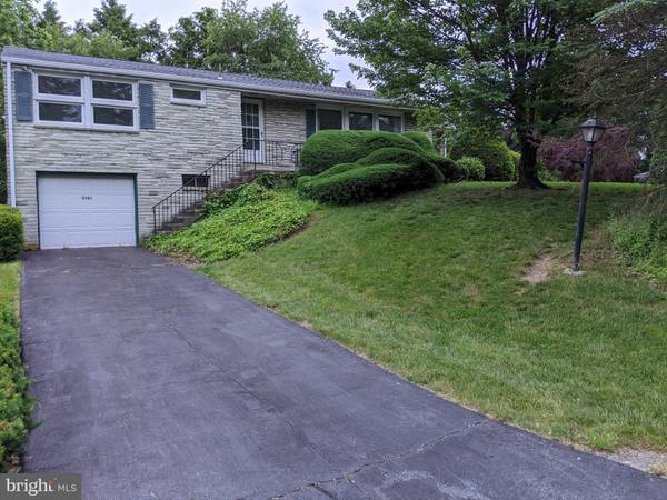 2101 COLONIAL RD, Harrisburg, PA 17112