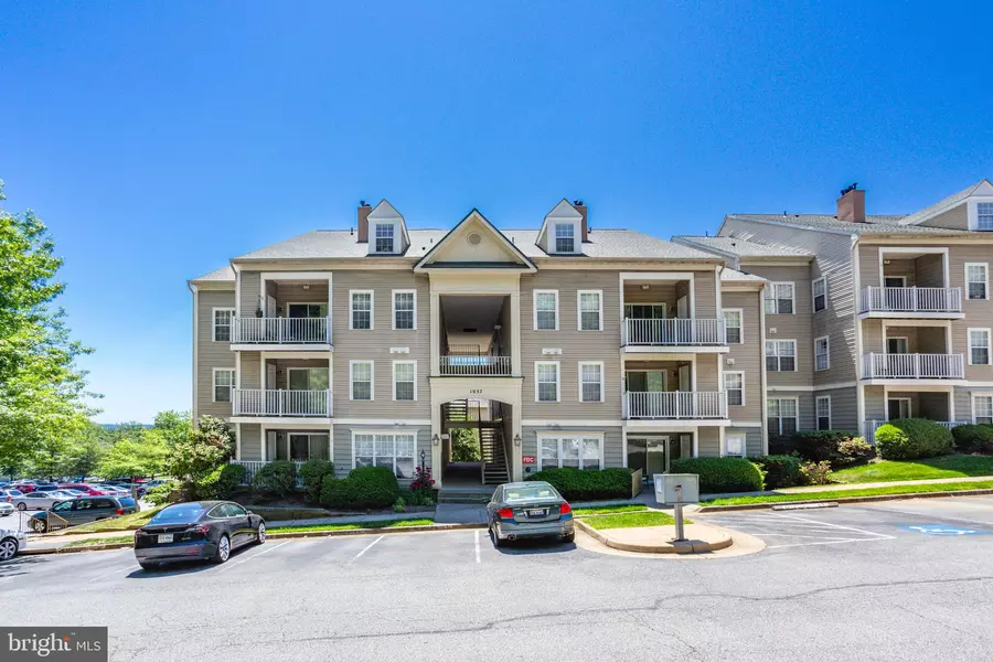 1037 GARDENVIEW LOOP #402, Woodbridge, VA 22191