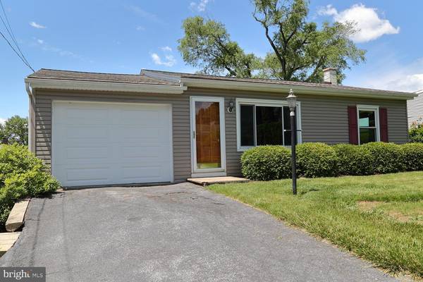 736 PARK HILL DR, Manheim, PA 17545