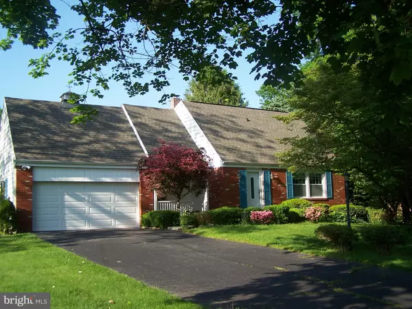 9 EVERGREEN LN, Carlisle, PA 17015