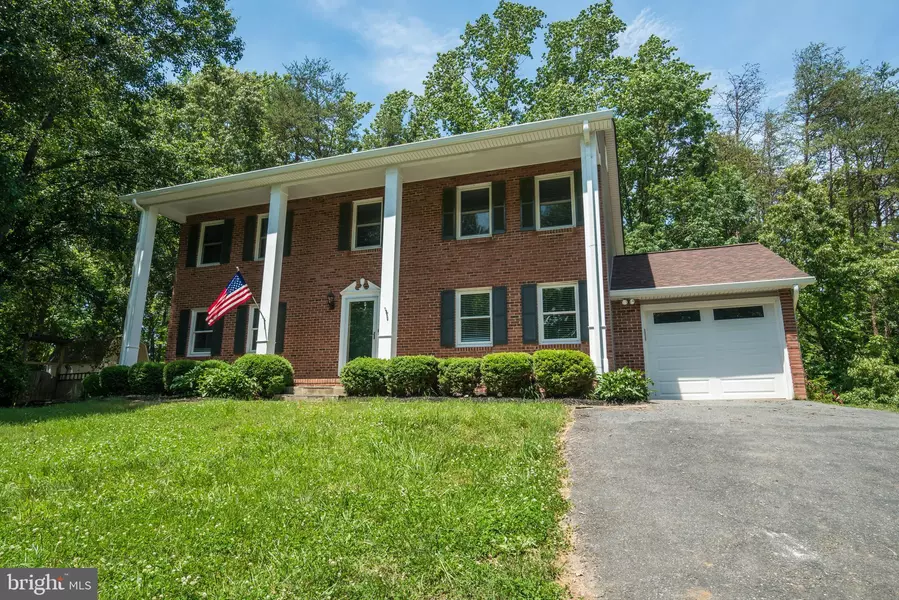 15 GREEN LEAF TER, Stafford, VA 22556