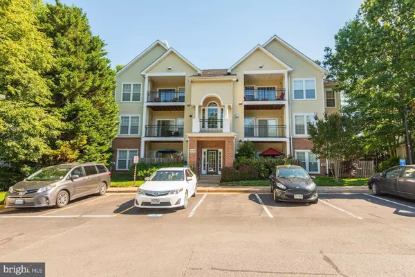 Fairfax, VA 22030,4144 FOUNTAINSIDE LN #204