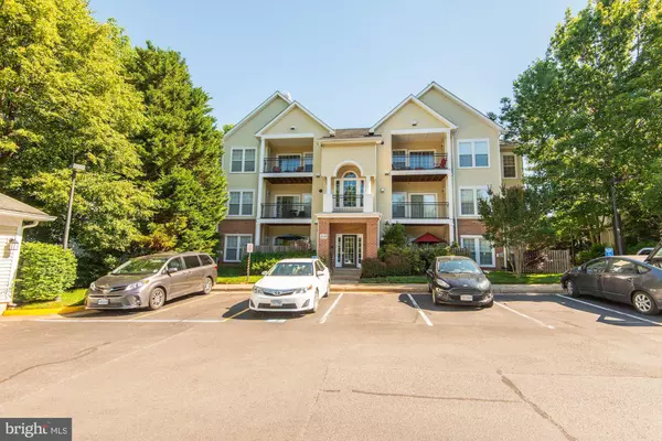 Fairfax, VA 22030,4144 FOUNTAINSIDE LN #204