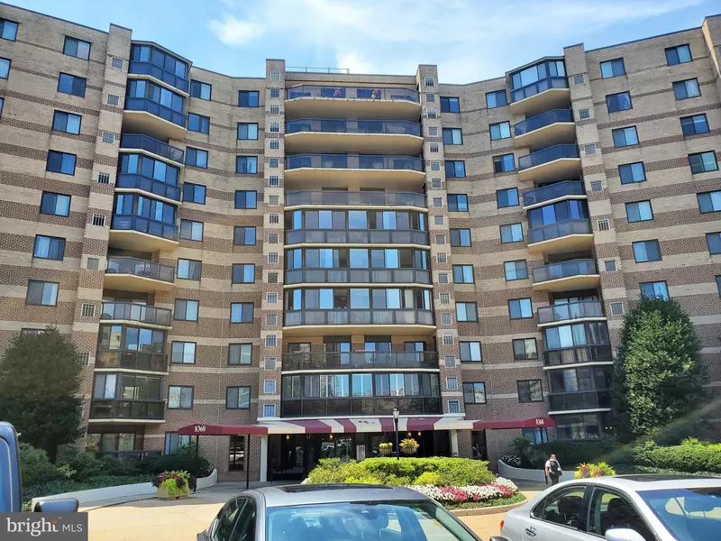 8360 GREENSBORO DR #222, Mclean, VA 22102