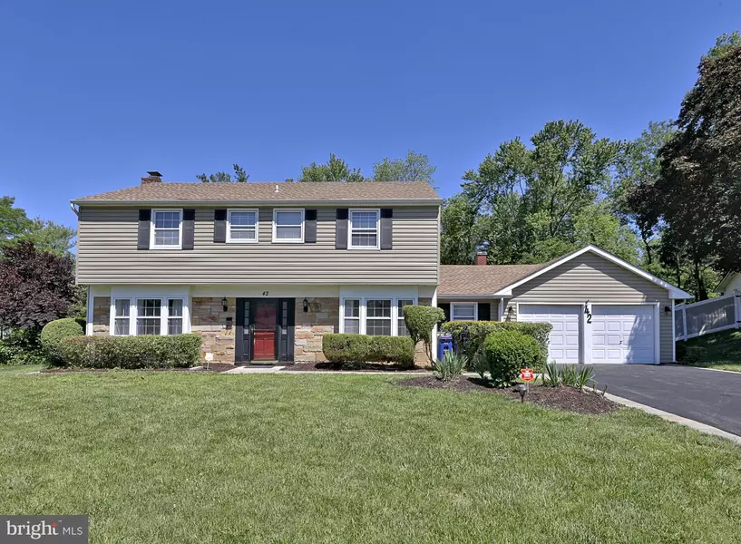 42 THORNHILL LN, Willingboro, NJ 08046