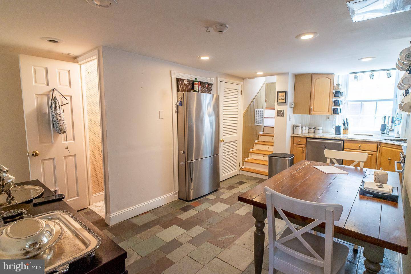Philadelphia, PA 19146,1916 WAVERLY ST