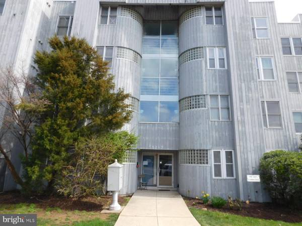 5217 LE PARC DR #UNIT 1, Wilmington, DE 19809