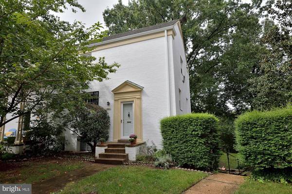 1621 RIPON PL, Alexandria, VA 22302