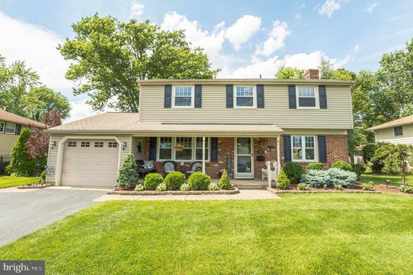 825 HILLTOP RD, Cinnaminson, NJ 08077