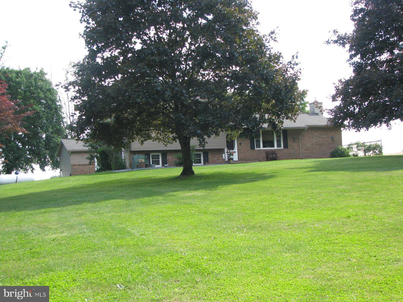 Fredericksburg, PA 17026,632 MOUNTAIN DR
