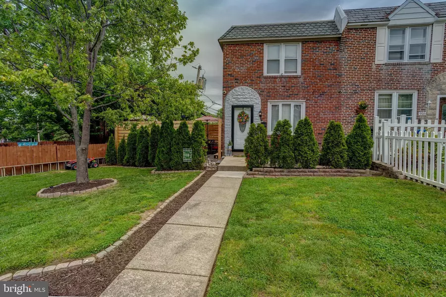 916 BRENTON RD, Drexel Hill, PA 19026