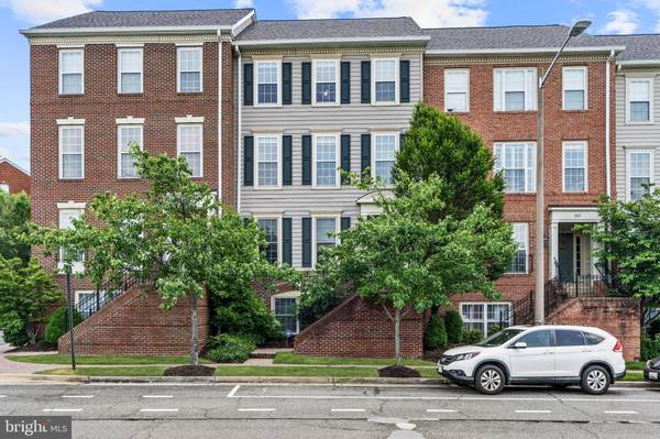 1615 POTOMAC GREENS DR #B, Alexandria, VA 22314