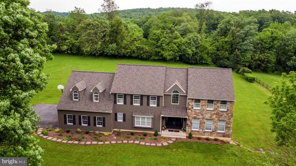 2000 TURNBERRY CIR, Glenmoore, PA 19343