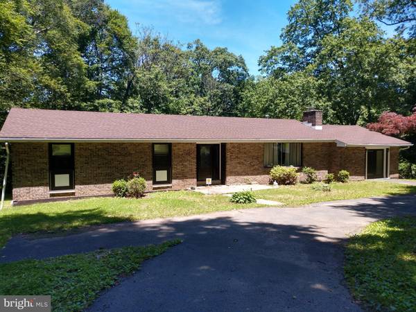 359 SYCAMORE RD, Douglassville, PA 19518