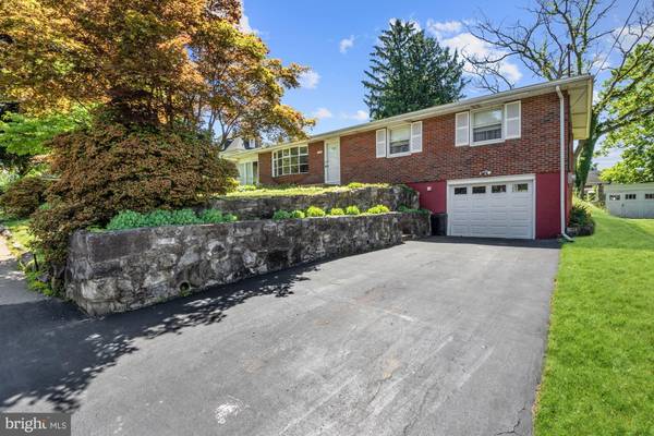 620 W PIERCE ST, Easton, PA 18042