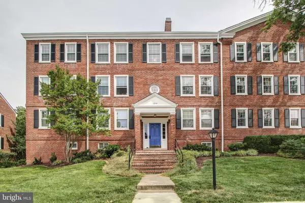 2856 S BUCHANAN ST #A2, Arlington, VA 22206