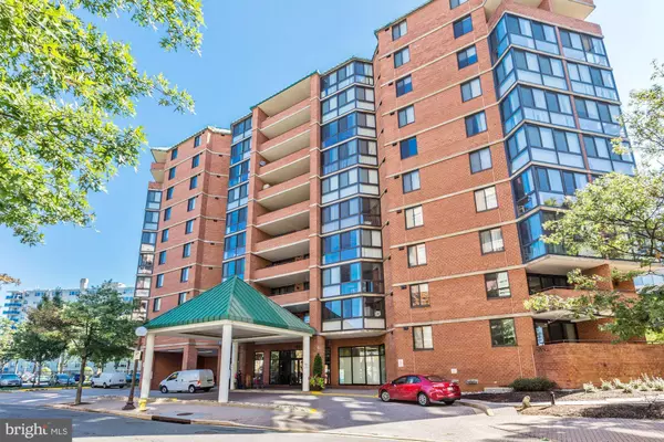 1001 N RANDOLPH ST #302, Arlington, VA 22201