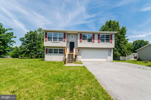 420 CRESTVIEW DR, Martinsburg, WV 25405