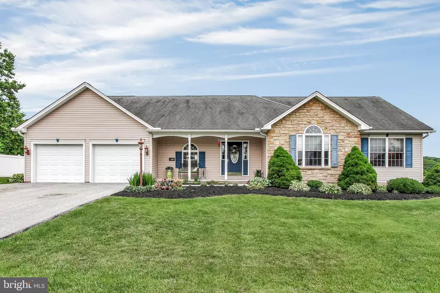 36 SHIRLEY LN, Littlestown, PA 17340