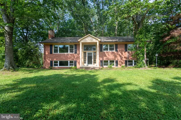 10814 LAKE JACKSON DR, Manassas, VA 20111