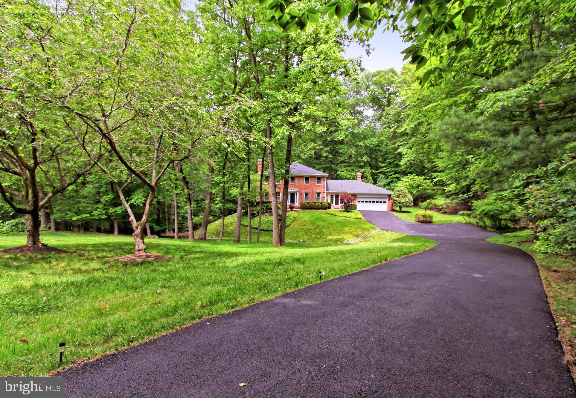 Great Falls, VA 22066,221 FALCON RIDGE RD