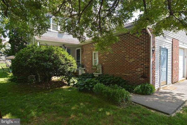 105 S 5TH ST, Womelsdorf, PA 19567