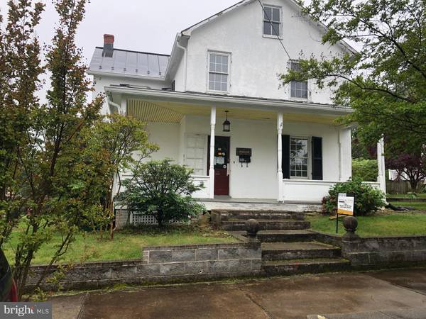 110 2ND AVE, Ranson, WV 25438