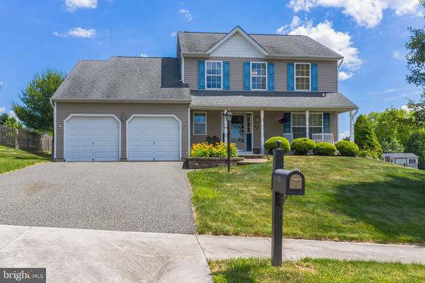 15 LINDY DR, Barto, PA 19504