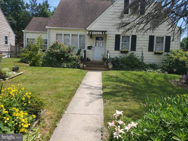 10 RIDGLEY ST, Mount Holly, NJ 08060