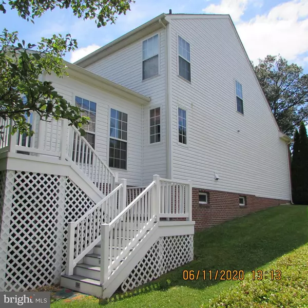 Charles Town, WV 25414,704 SAWGRASS