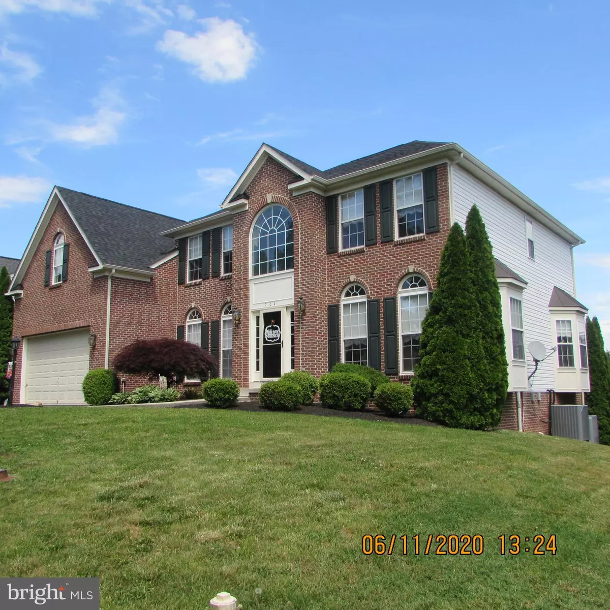 Charles Town, WV 25414,704 SAWGRASS