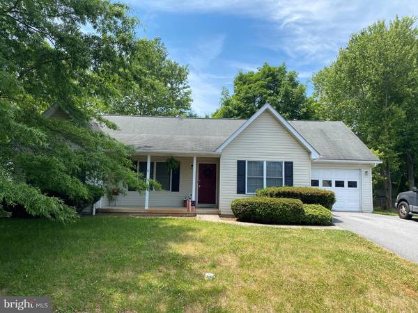 180 AMBLER LN, Falling Waters, WV 25419