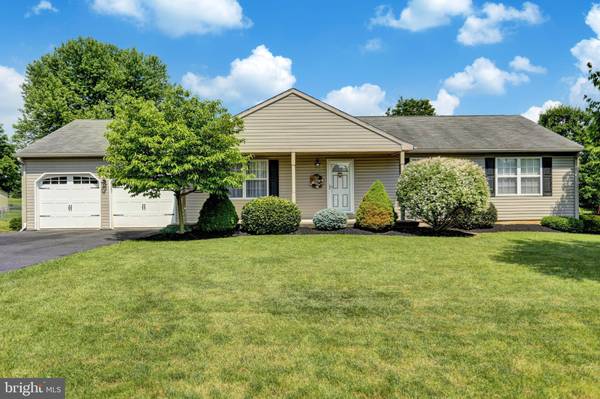 412 GOLDEN DR, Blandon, PA 19510