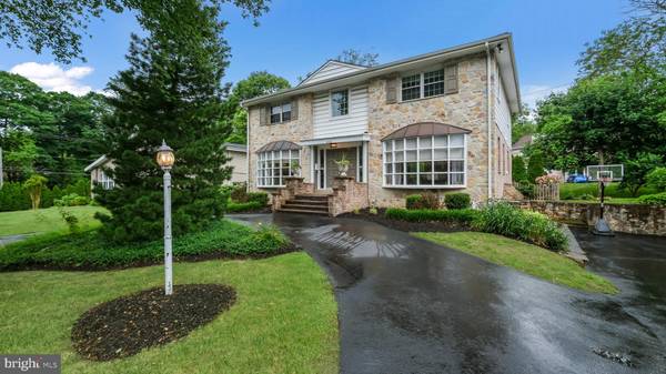 1023 STANFORD DR, Wynnewood, PA 19096