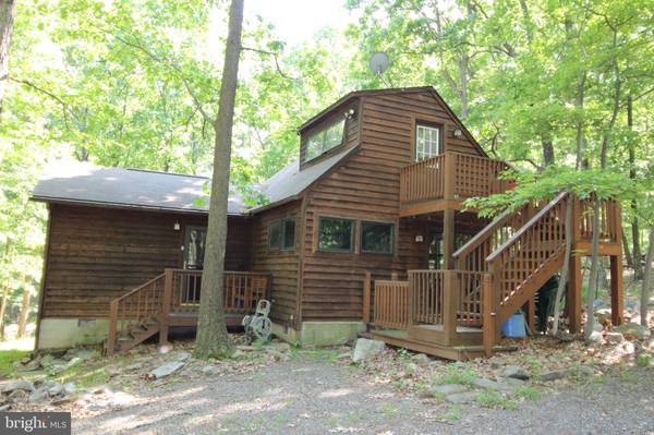 21 PENDRAGON CT, Paw Paw, WV 25434