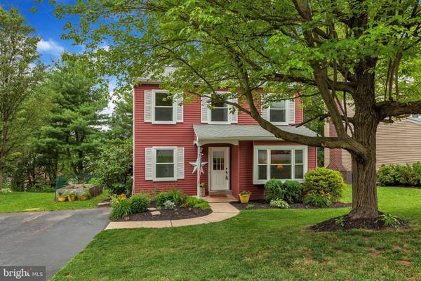 1637 FARNHAM LN, Downingtown, PA 19335